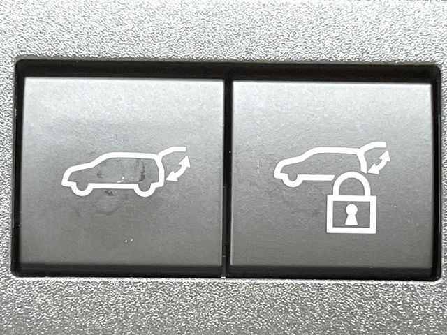 TOYOTA YARIS CROSS HYBRID 2023