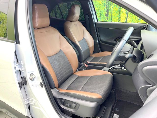 TOYOTA YARIS CROSS HYBRID 2023