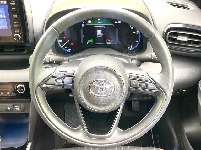 TOYOTA YARIS CROSS HYBRID 2023