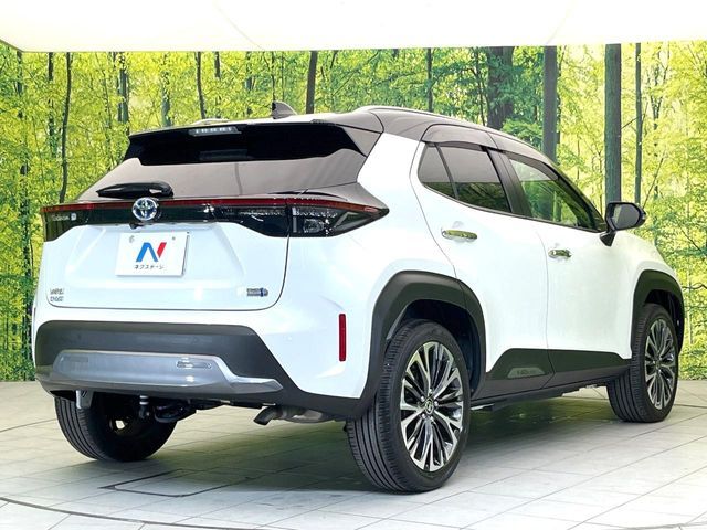 TOYOTA YARIS CROSS HYBRID 2023