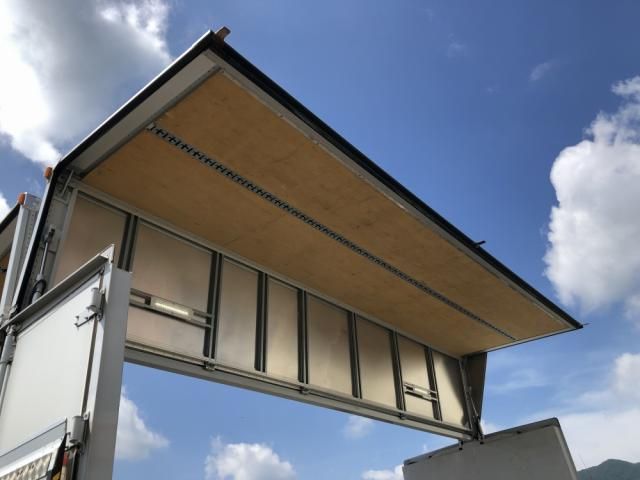 MITSUBISHI FUSOU FIGHTER 2018