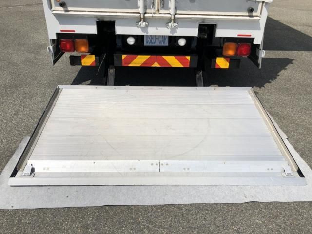 MITSUBISHI FUSOU FIGHTER 2018