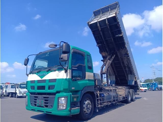 ISUZU GIGA 2016
