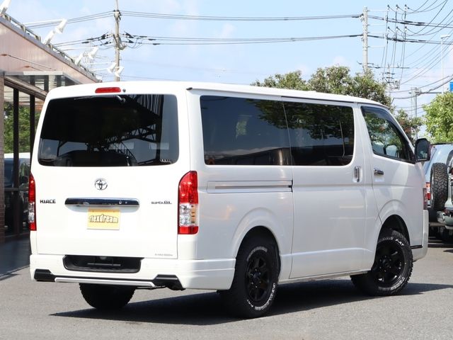 TOYOTA HIACE van 4WD 2023