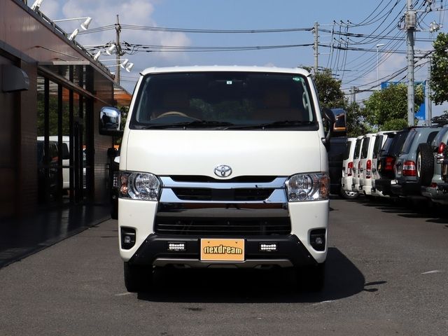 TOYOTA HIACE van 4WD 2023