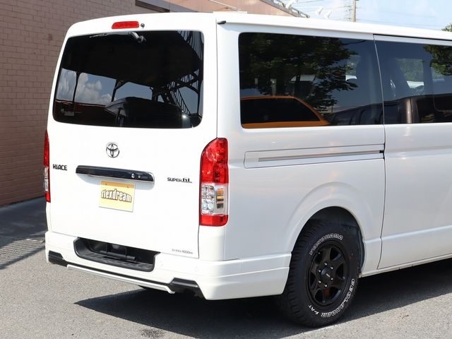TOYOTA HIACE van 4WD 2023