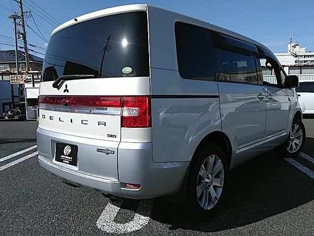 MITSUBISHI DELICA D:5 4WD 2016