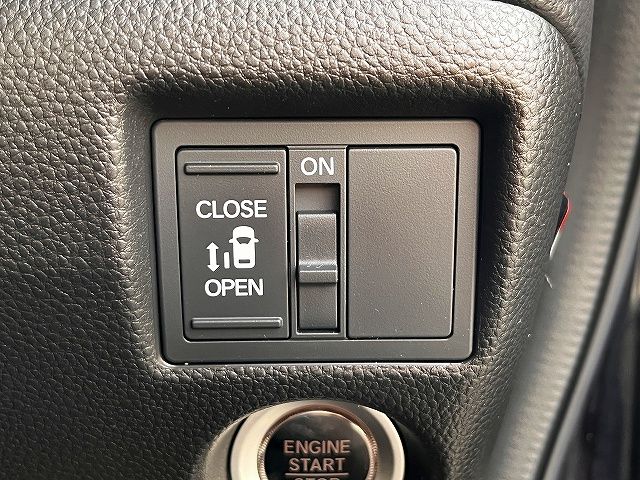 HONDA N BOX CUSTOM 2017