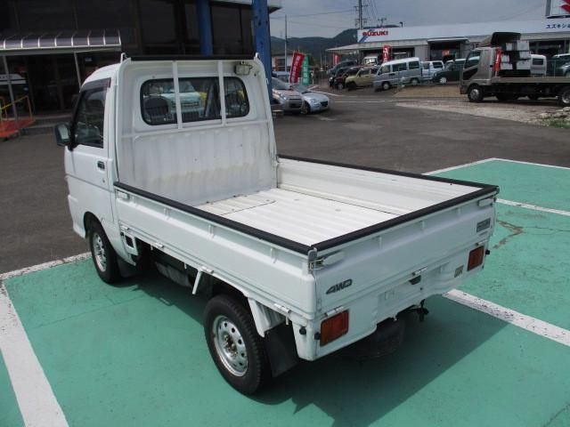 DAIHATSU HIJET truck 4WD 2003