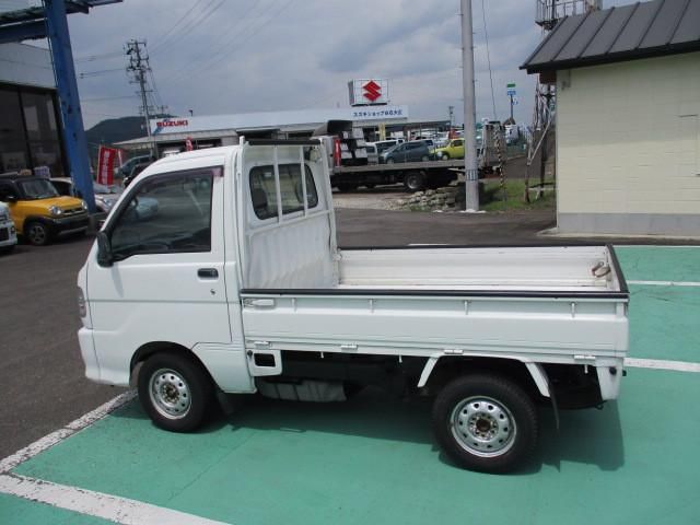 DAIHATSU HIJET truck 4WD 2003