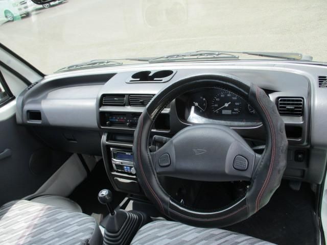 DAIHATSU HIJET truck 4WD 2003