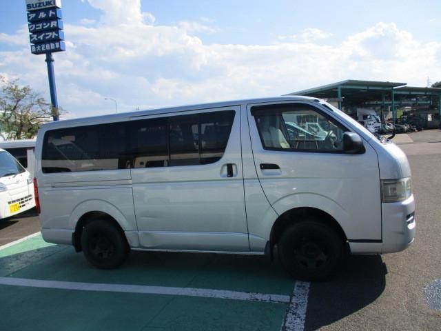 TOYOTA HIACE van 4WD 2009