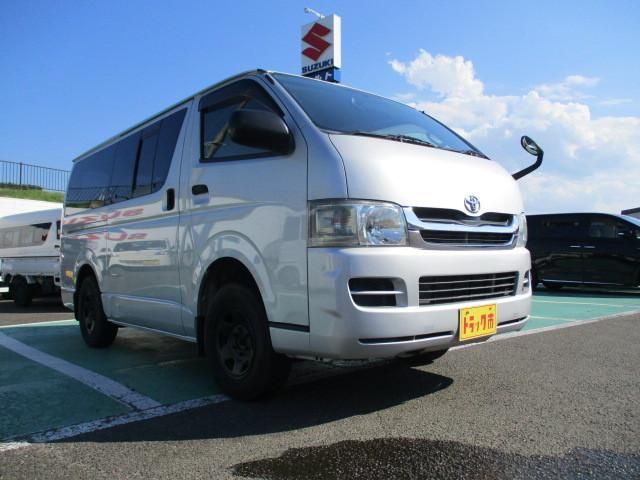 TOYOTA HIACE van 4WD 2009