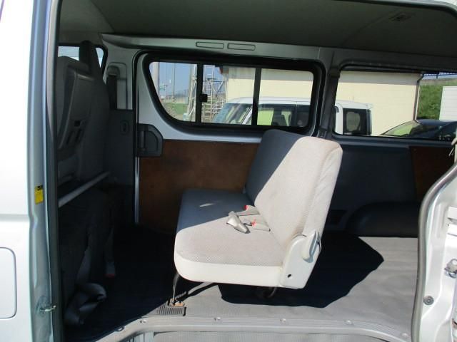 TOYOTA HIACE van 4WD 2009
