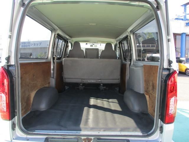 TOYOTA HIACE van 4WD 2009