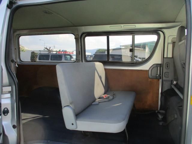 TOYOTA HIACE van 4WD 2009