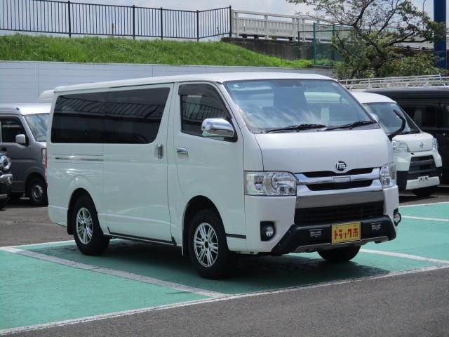 TOYOTA HIACE REGIUS WGN 4WD 2018
