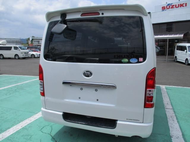 TOYOTA HIACE REGIUS WGN 4WD 2018