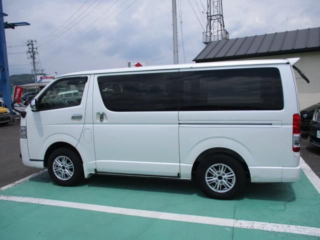 TOYOTA HIACE REGIUS WGN 4WD 2018