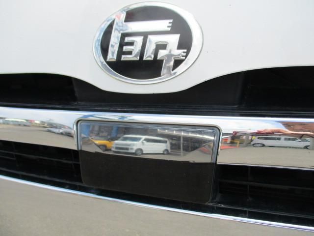 TOYOTA HIACE REGIUS WGN 4WD 2018