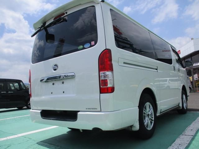 TOYOTA HIACE REGIUS WGN 4WD 2018