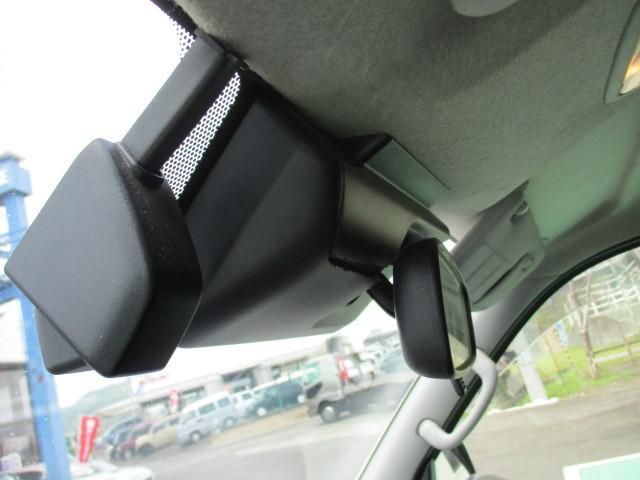 TOYOTA HIACE REGIUS WGN 4WD 2018