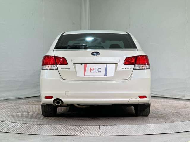 SUBARU LEGACY B4 2011