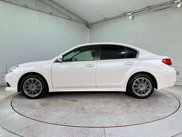 SUBARU LEGACY B4 2011