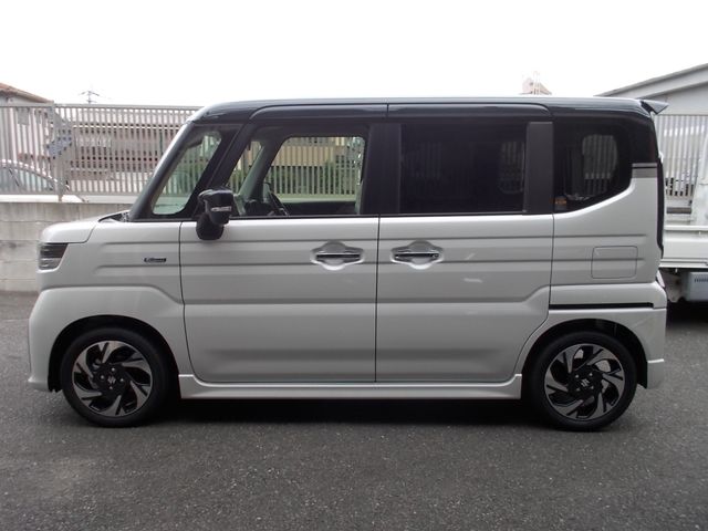 SUZUKI Spacia custom 2025