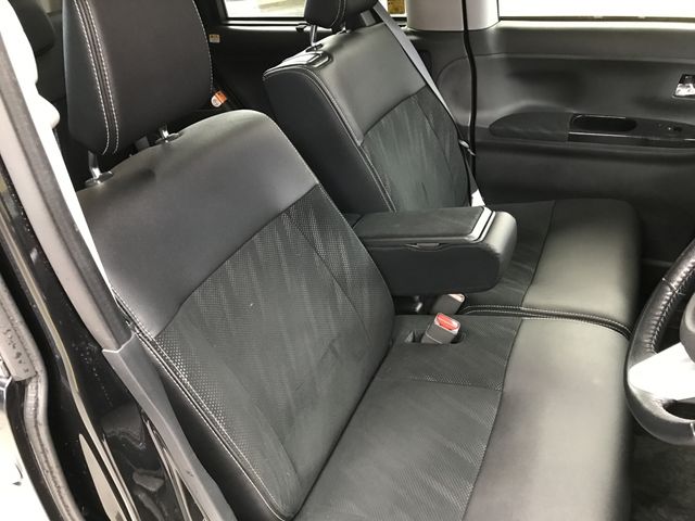 DAIHATSU TANTO CUSTOM 4WD 2017