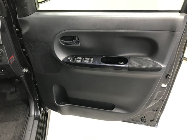 DAIHATSU TANTO CUSTOM 4WD 2017