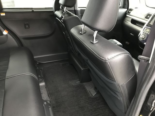 DAIHATSU TANTO CUSTOM 4WD 2017