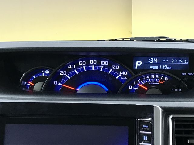 DAIHATSU TANTO CUSTOM 4WD 2017