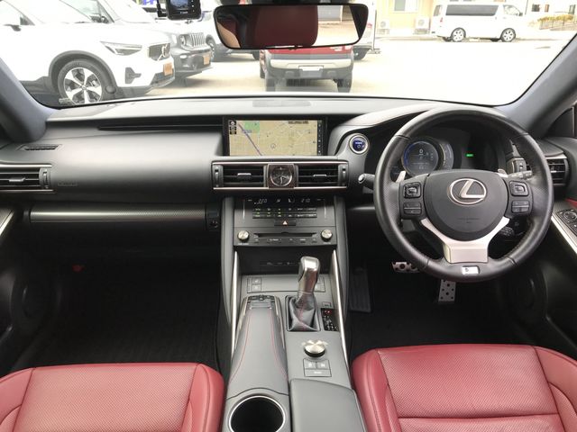 TOYOTA LEXUS IS300h 2017