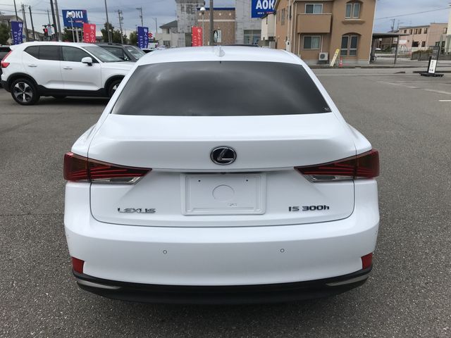 TOYOTA LEXUS IS300h 2017