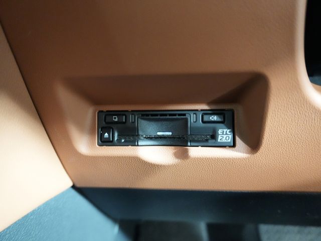 TOYOTA VELLFIRE  HYBRID 2023