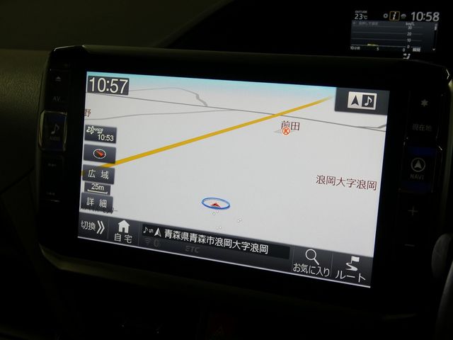 TOYOTA NOAH 4WD 2018