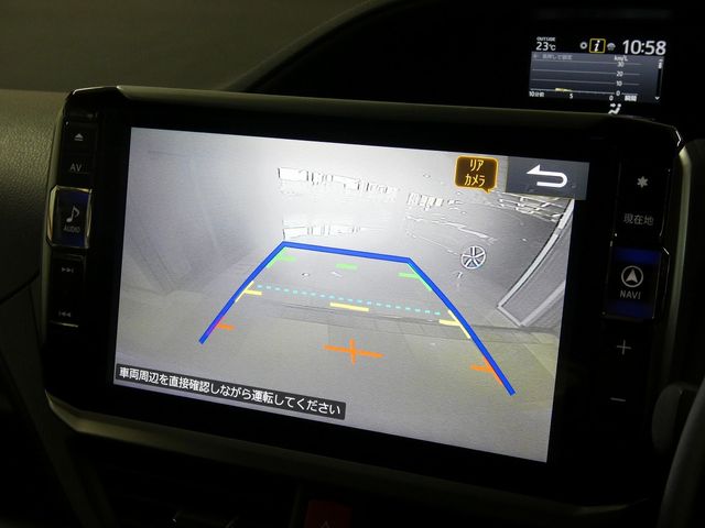 TOYOTA NOAH 4WD 2018