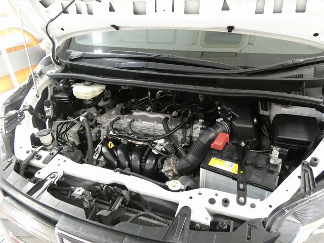 TOYOTA NOAH 4WD 2018