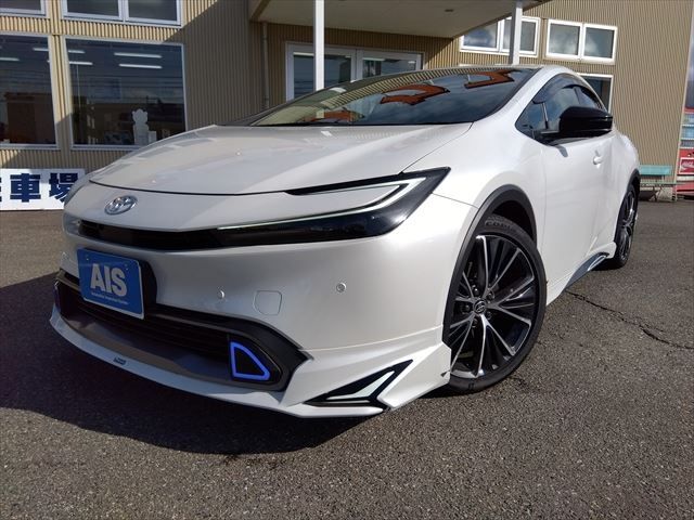 TOYOTA PRIUS 4WD 2023