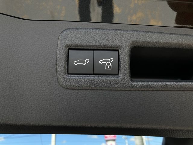 TOYOTA HARRIER HYBRID 2020