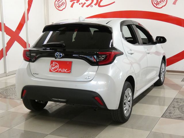 TOYOTA YARIS HYBRID 2023
