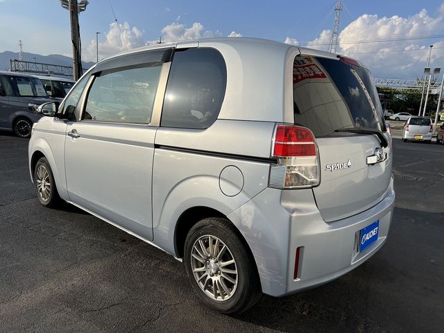 TOYOTA SPADE 2012