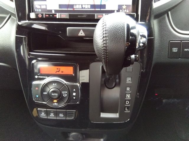 MITSUBISHI DELICA D:2 CUSTOM 2WD 2016