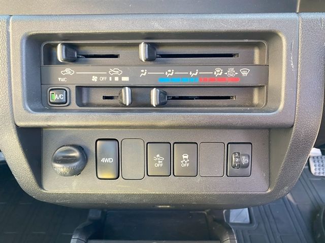 DAIHATSU HIJET truck 4WD 2019