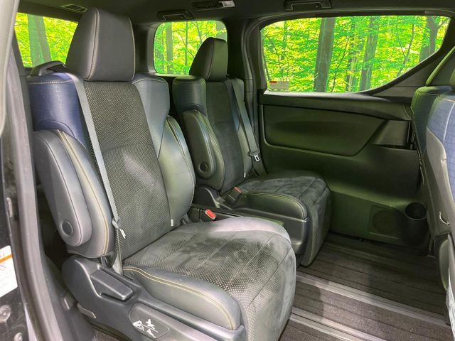 TOYOTA VELLFIRE 2017