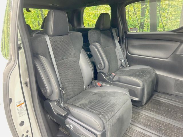 TOYOTA VELLFIRE 2020