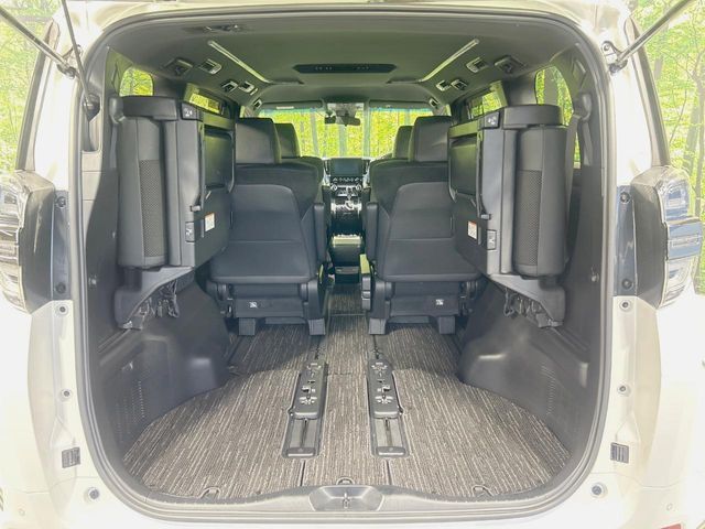 TOYOTA VELLFIRE 2020