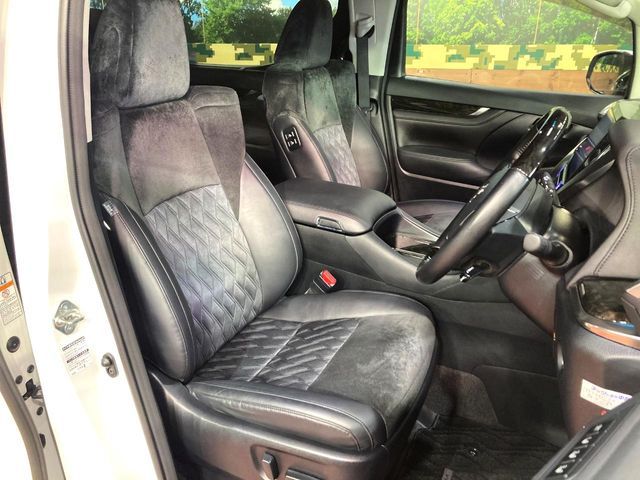 TOYOTA VELLFIRE 2016