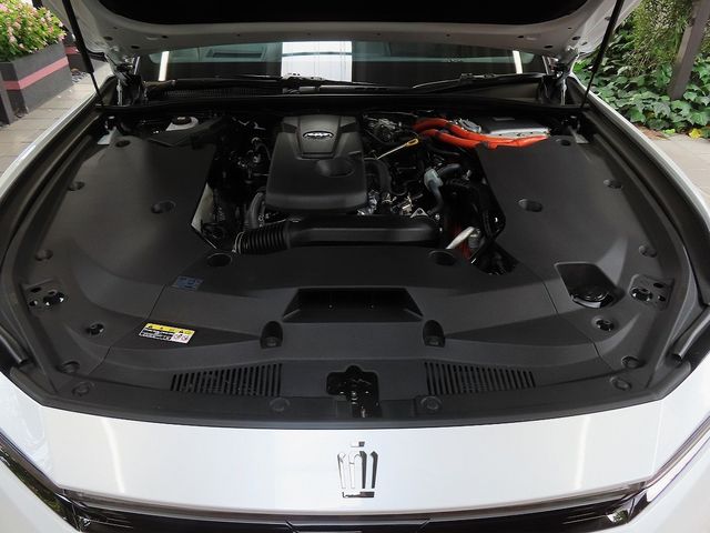 TOYOTA CROWN sedan hybrid 2025